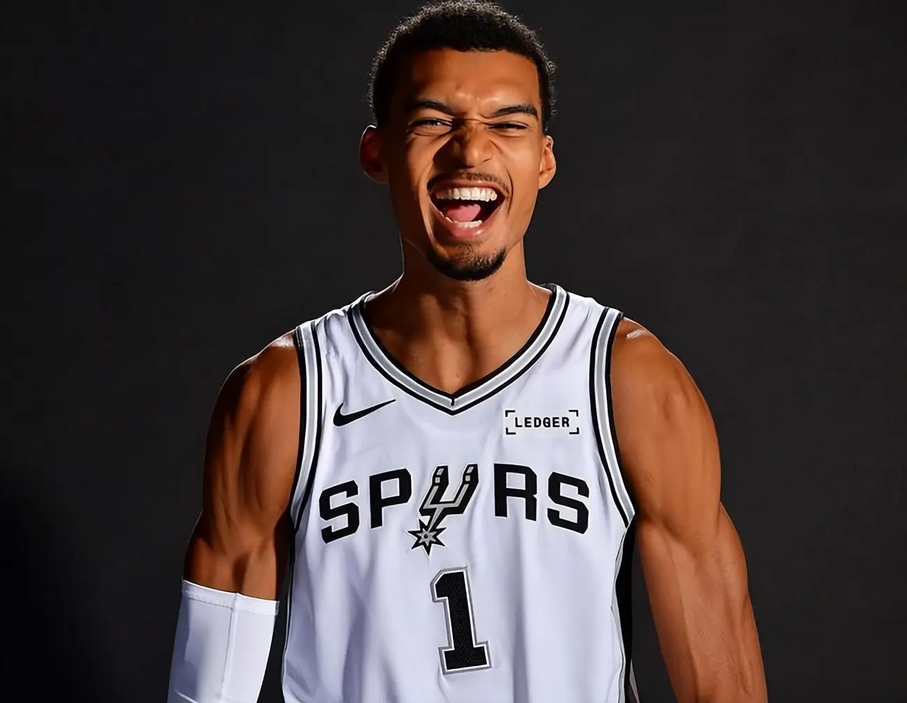 姿态归来, 该起飞了, 待季前赛的 姿态归来, 该起飞了, 待季前赛的