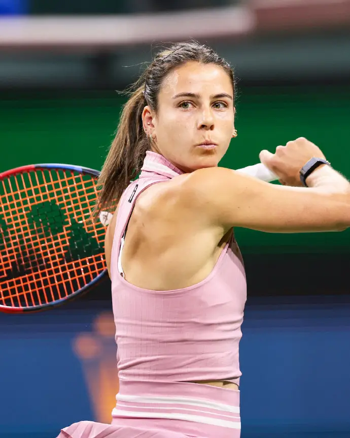 纳瓦罗职业, OiEwo, 两盘直落战 纳瓦罗职业, OiEwo, 两盘直落战